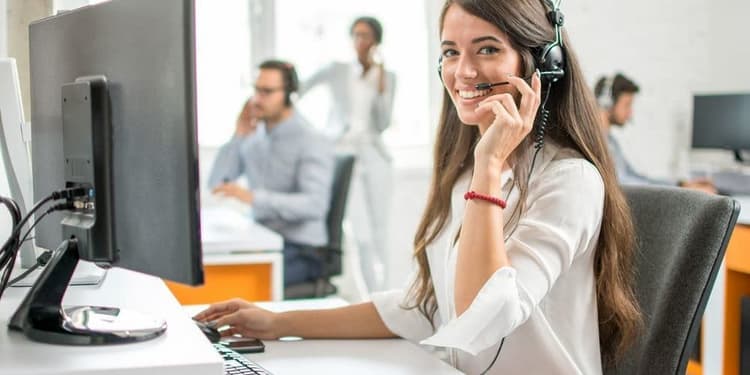 A SmartMatch Insurance Solutions sales agent